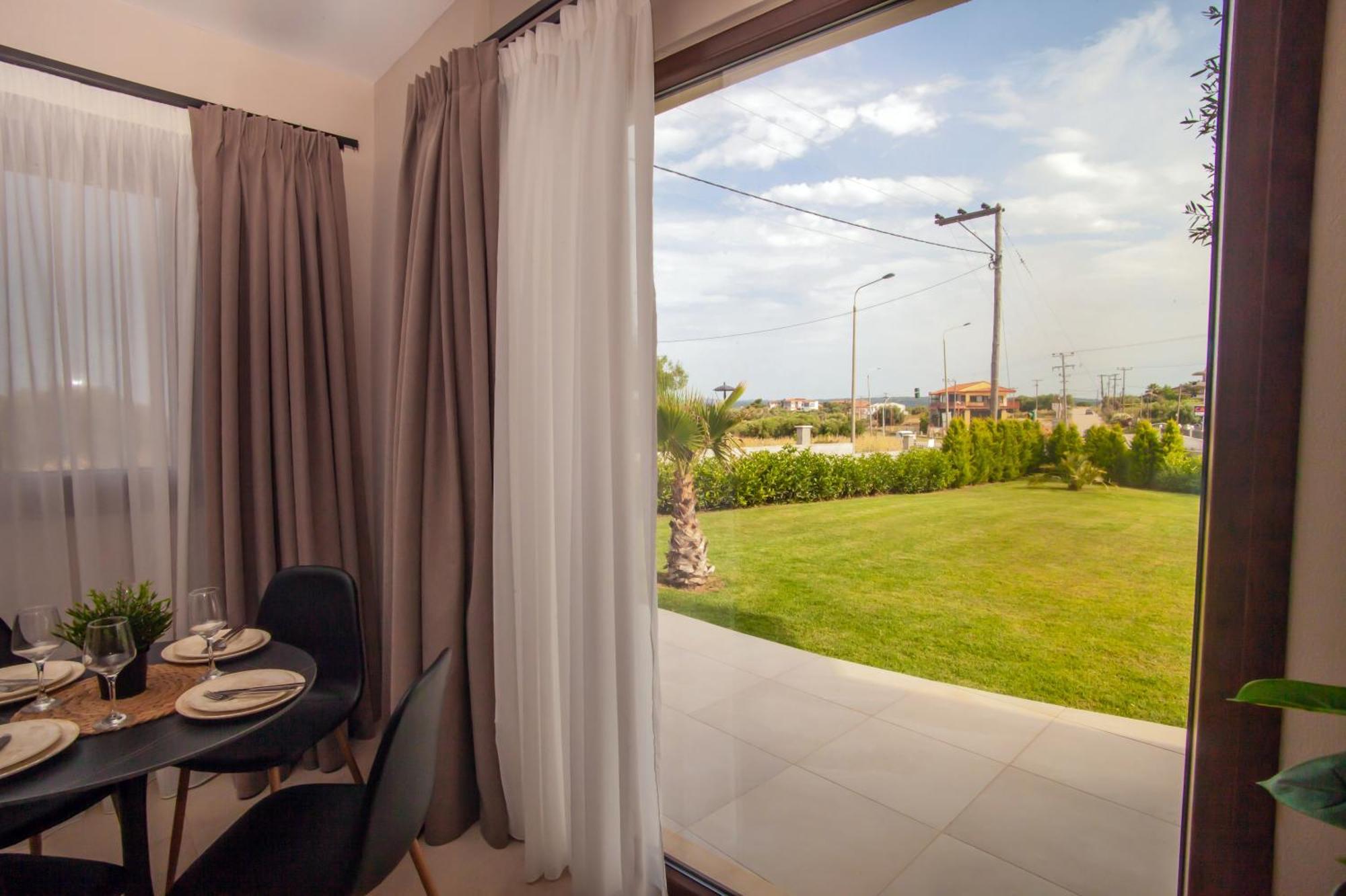 Kotinos Apartments Afytos Exteriör bild