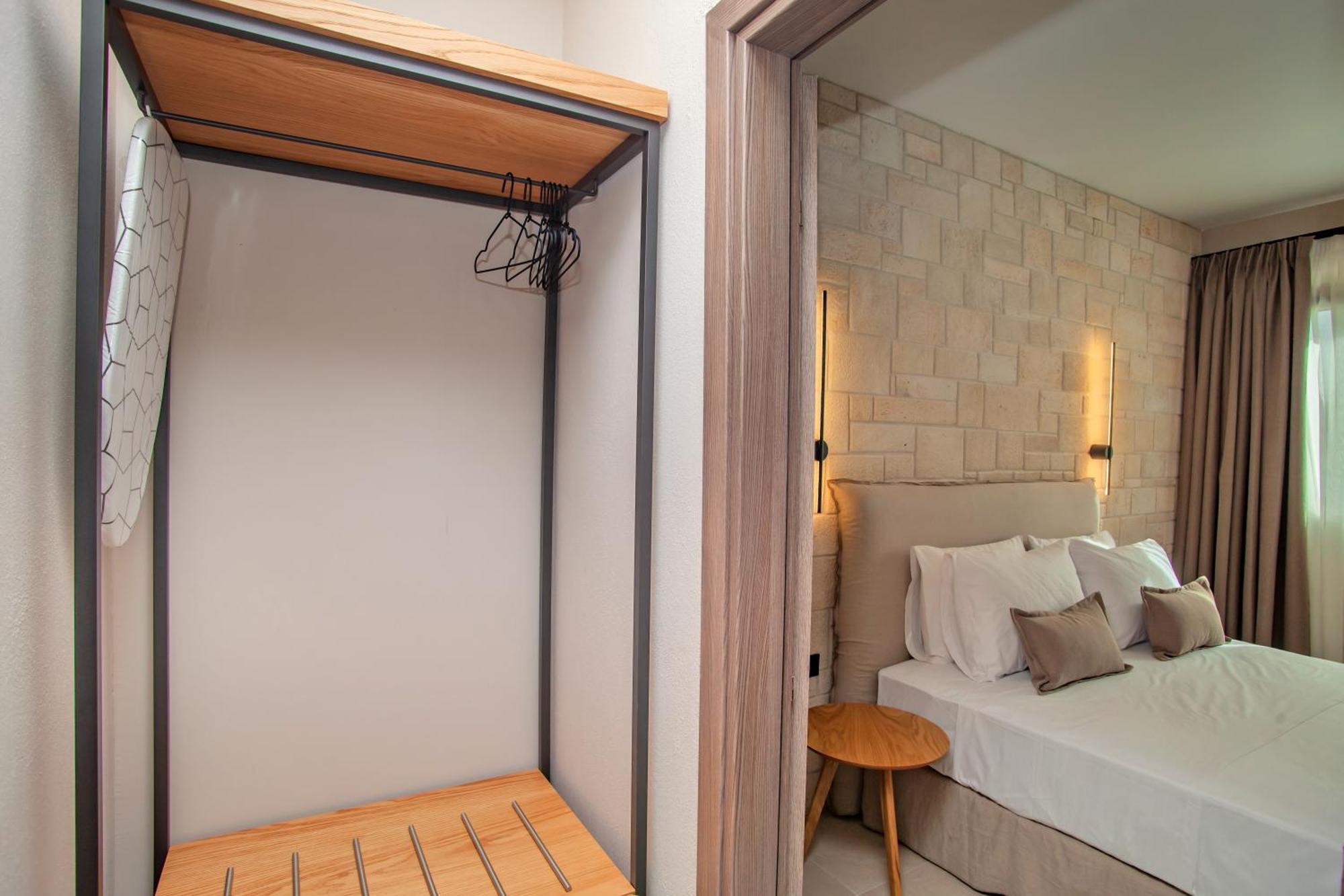 Kotinos Apartments Afytos Exteriör bild